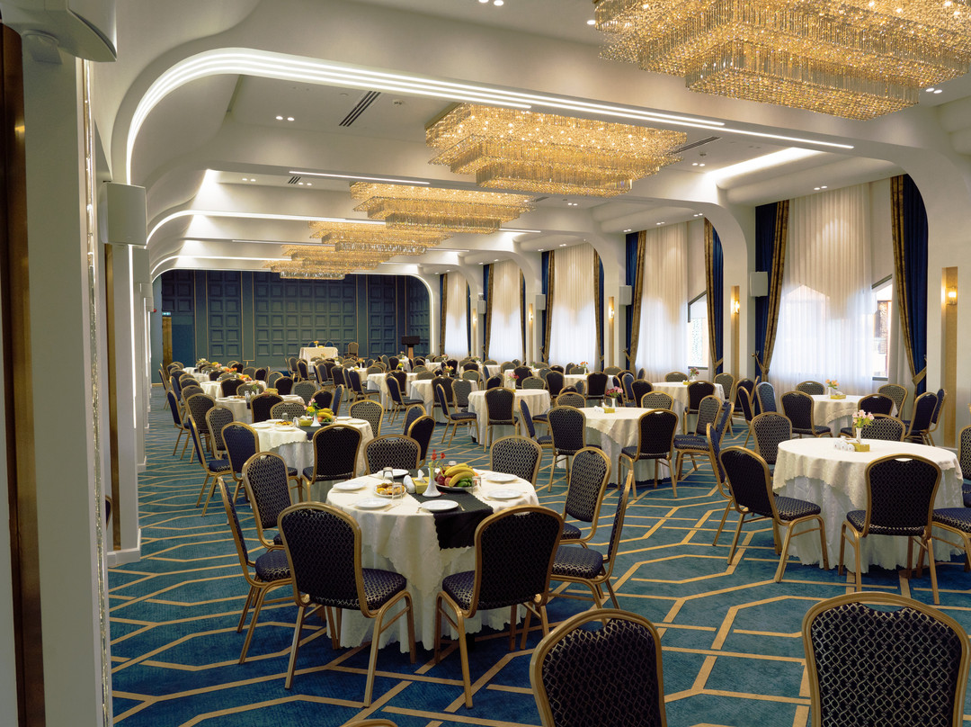 Parsian Kowsar Hotel主图