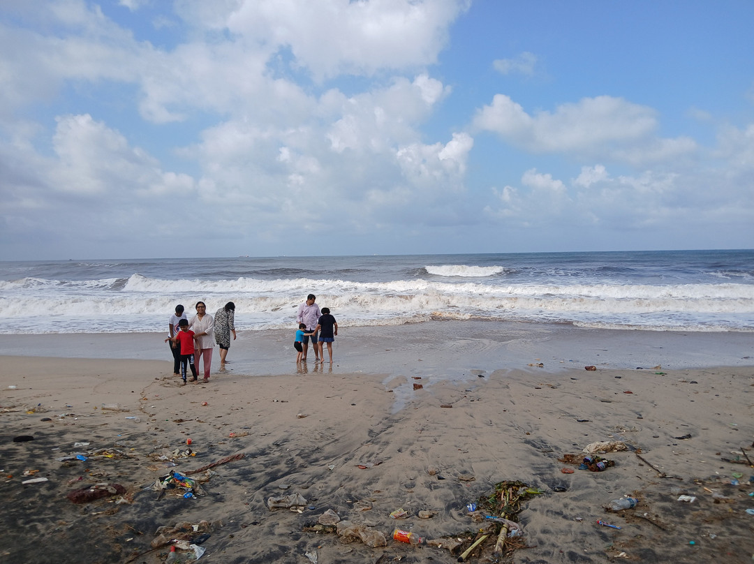 Velneshwar Beach景点图片