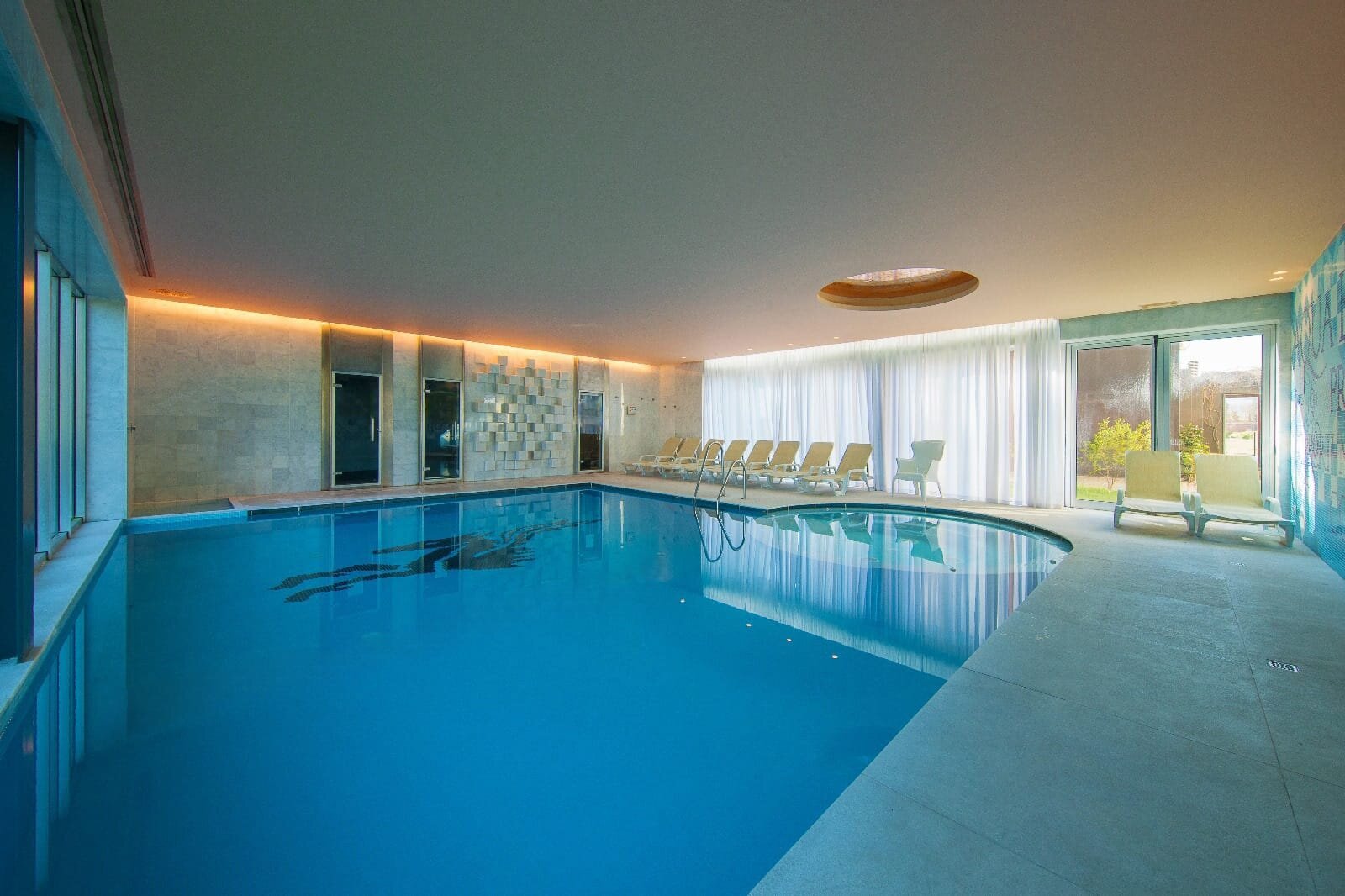 HD - Duecitânia Design Hotel-泳池