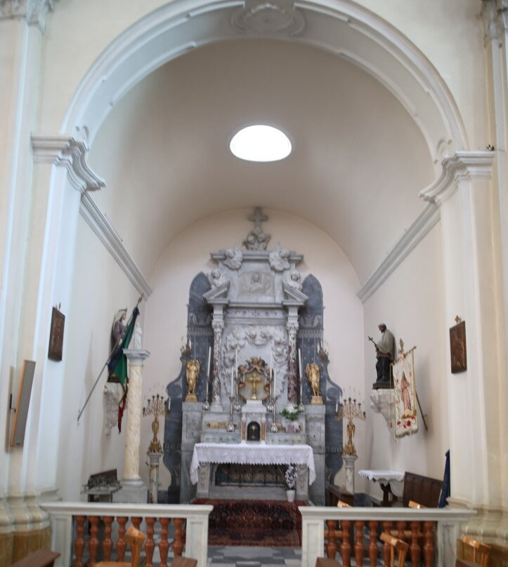 Basilica di Santa Maria della Neve-Cuglieri必去景点