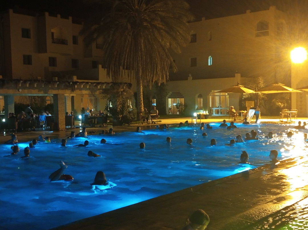 撒哈拉杜兹酒店主图