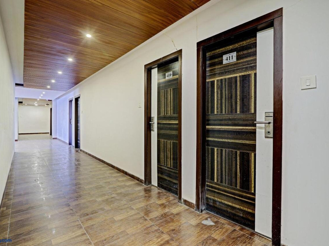 OYO 80388 Hotel Royal Inn