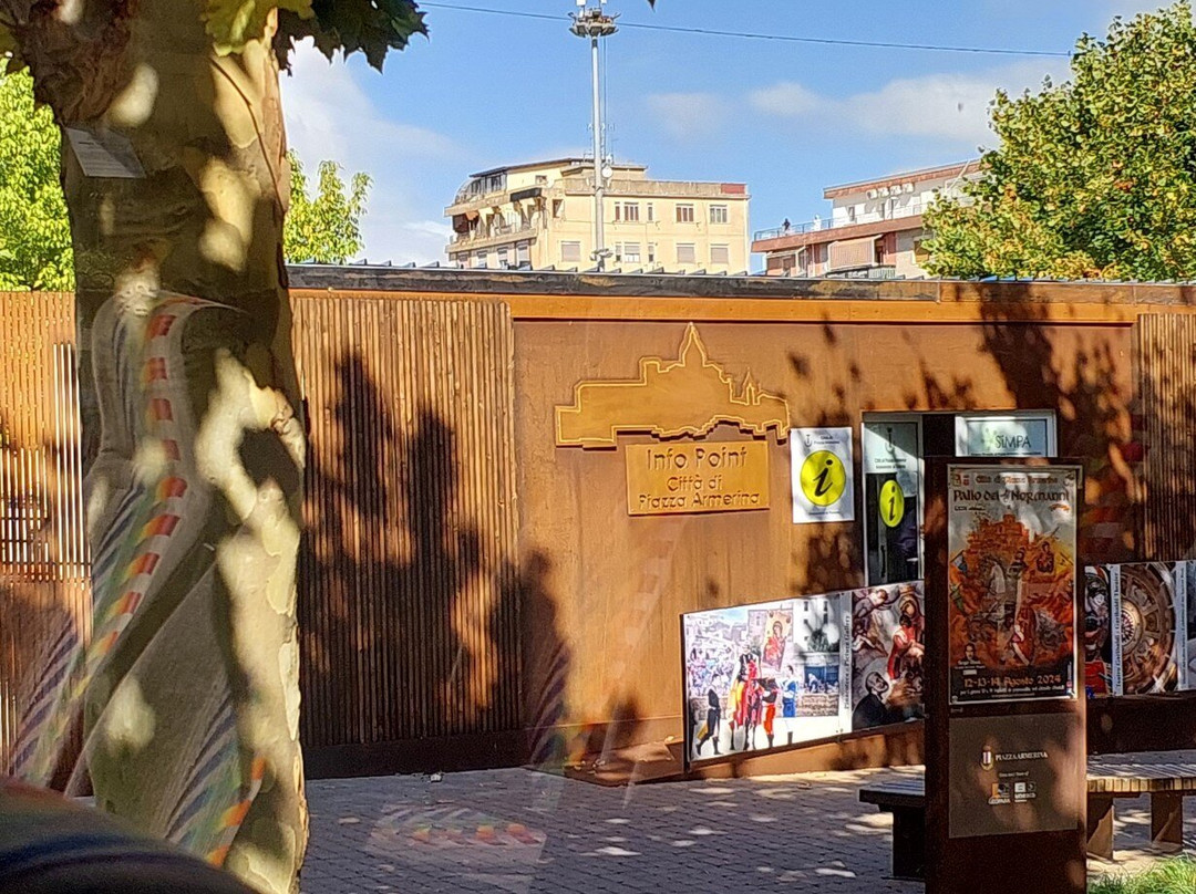 Ufficio Informazioni Turistiche - INFOPOINT-皮亚扎－阿尔梅里纳必去景点