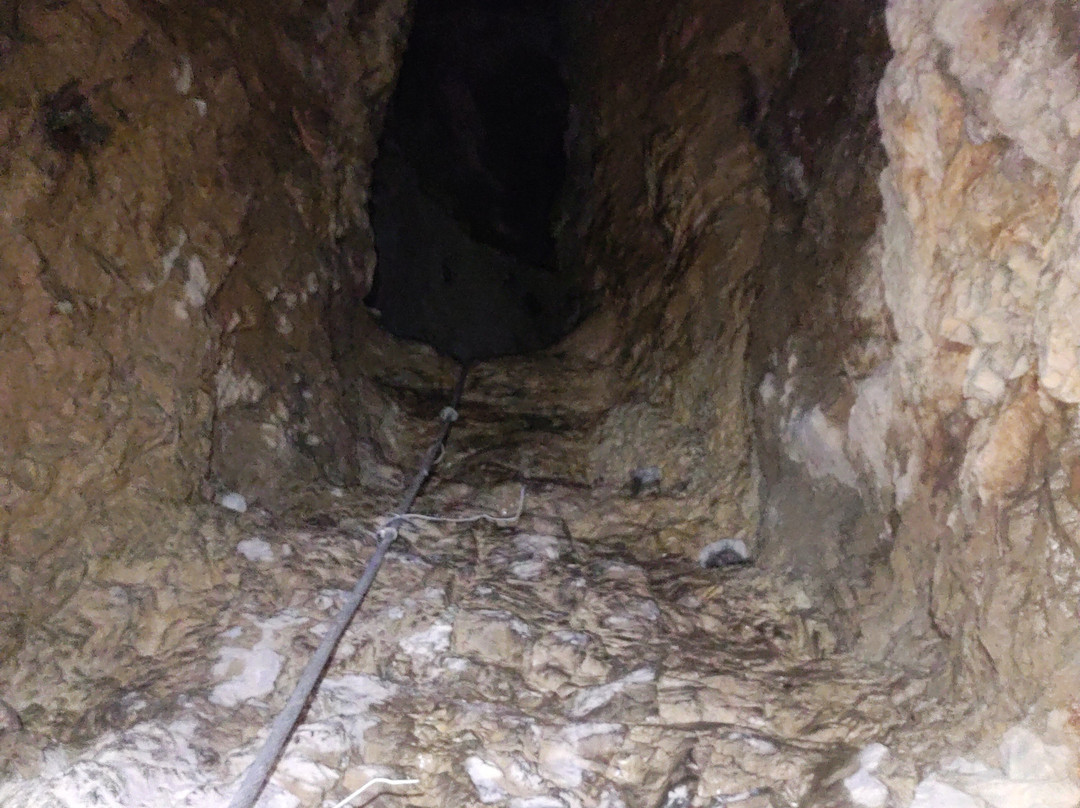 Sveta Gora WW1 tunnel景点图片