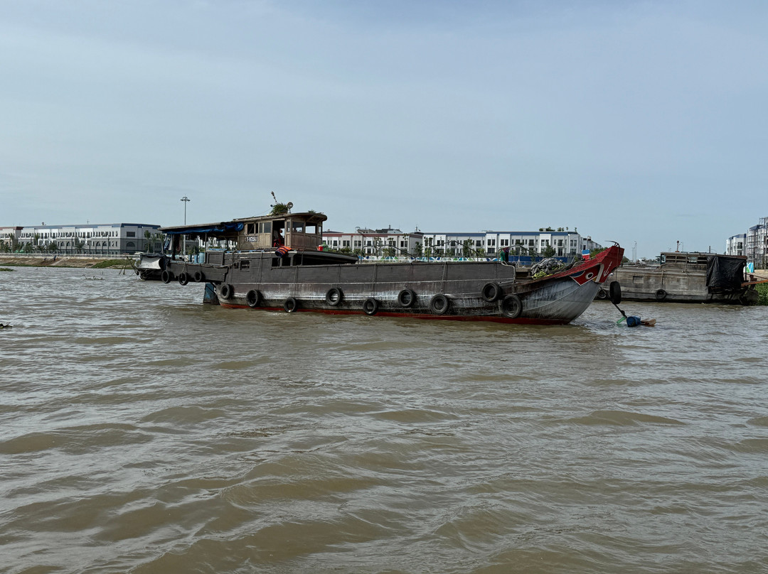 Long Xuyen Floating Market-Long Xuyen必去景点