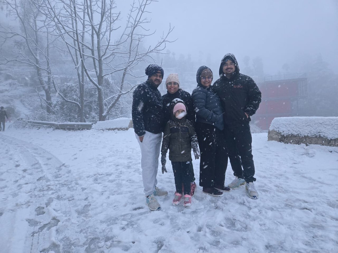 Himalayas By The Lake Hill主图