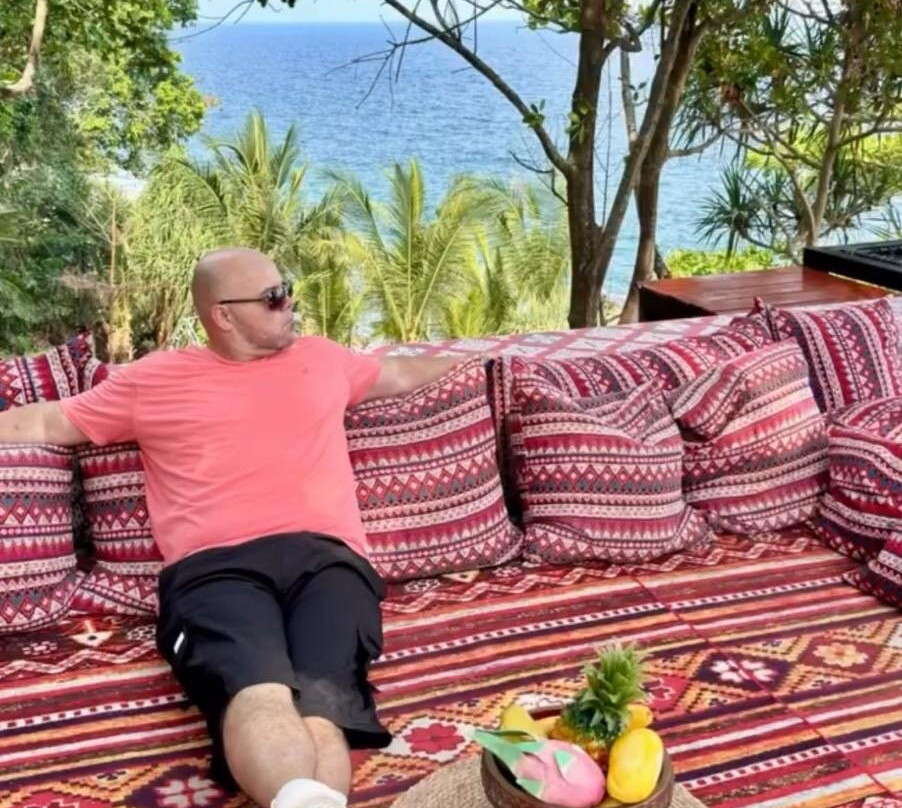 Rock Beach Swing-卡伦必去景点