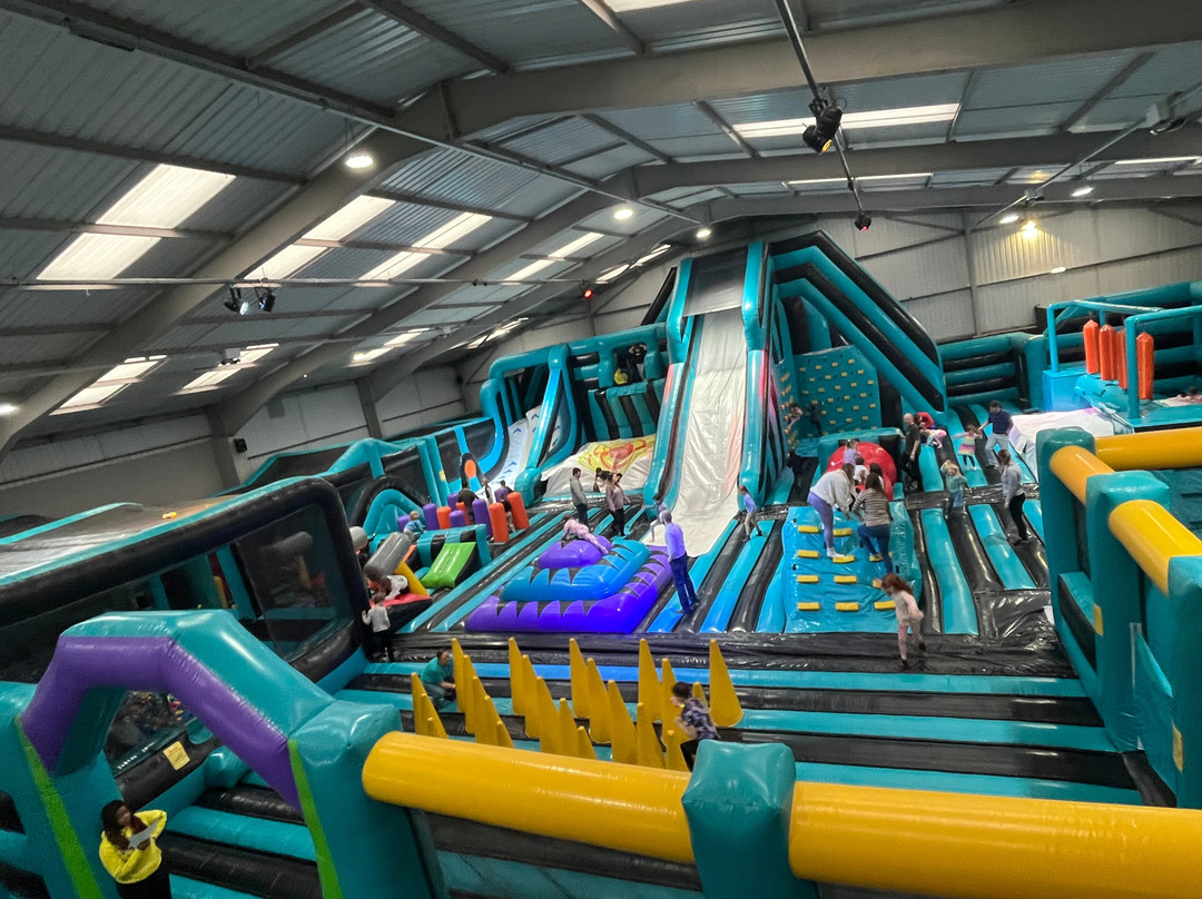 Jumpin Fun Inflatable Park Cheltenham-切尔滕纳姆必去景点