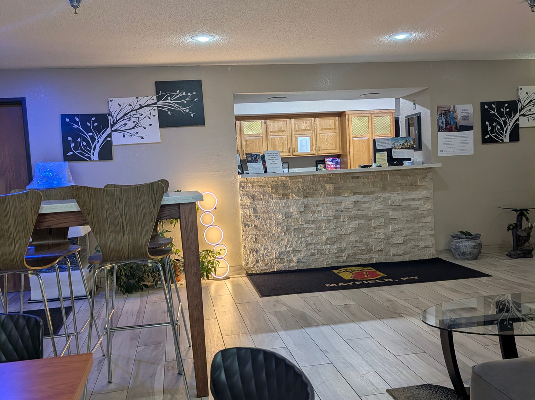 Super 8 by Wyndham Mayfield主图