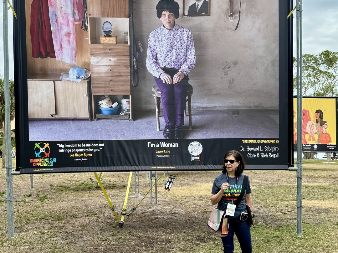 Embracing Our Differences-萨拉索塔必去景点