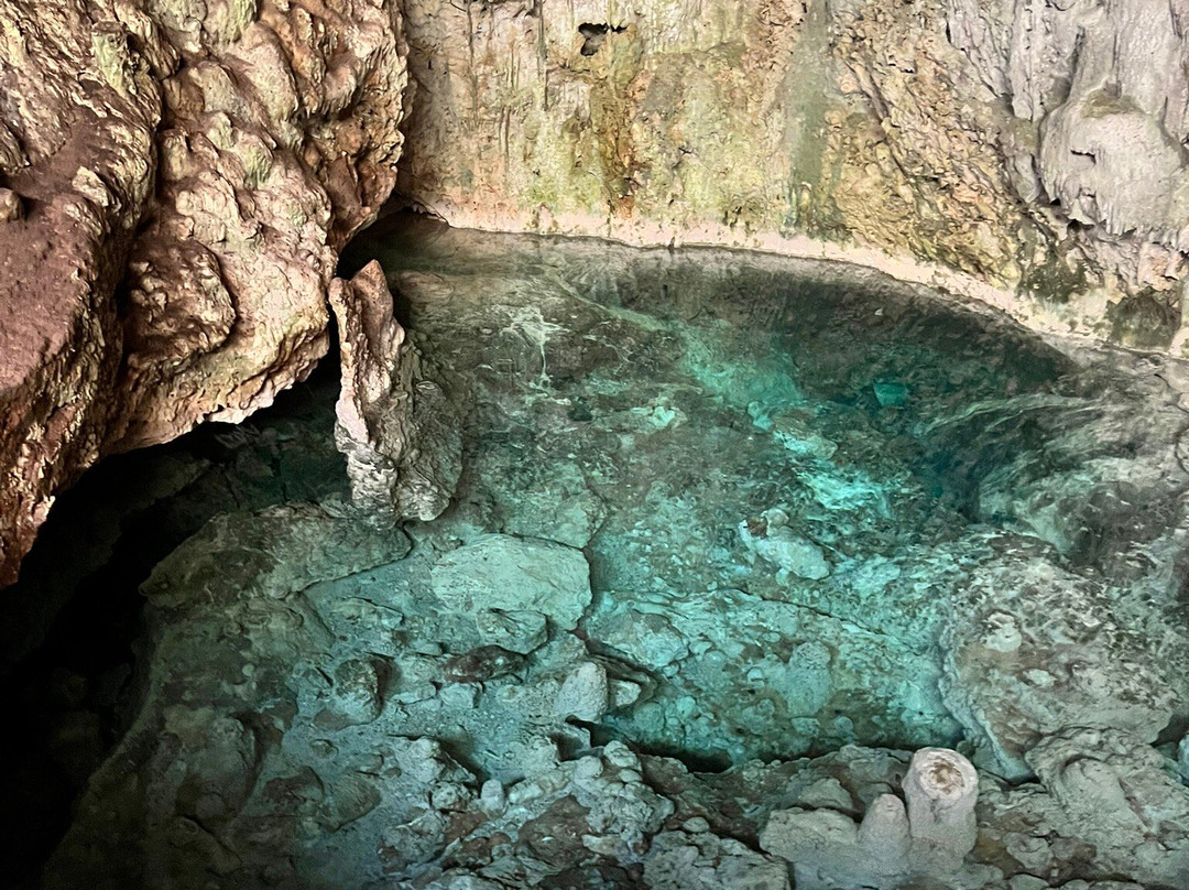 Cueva Saturno景点图片