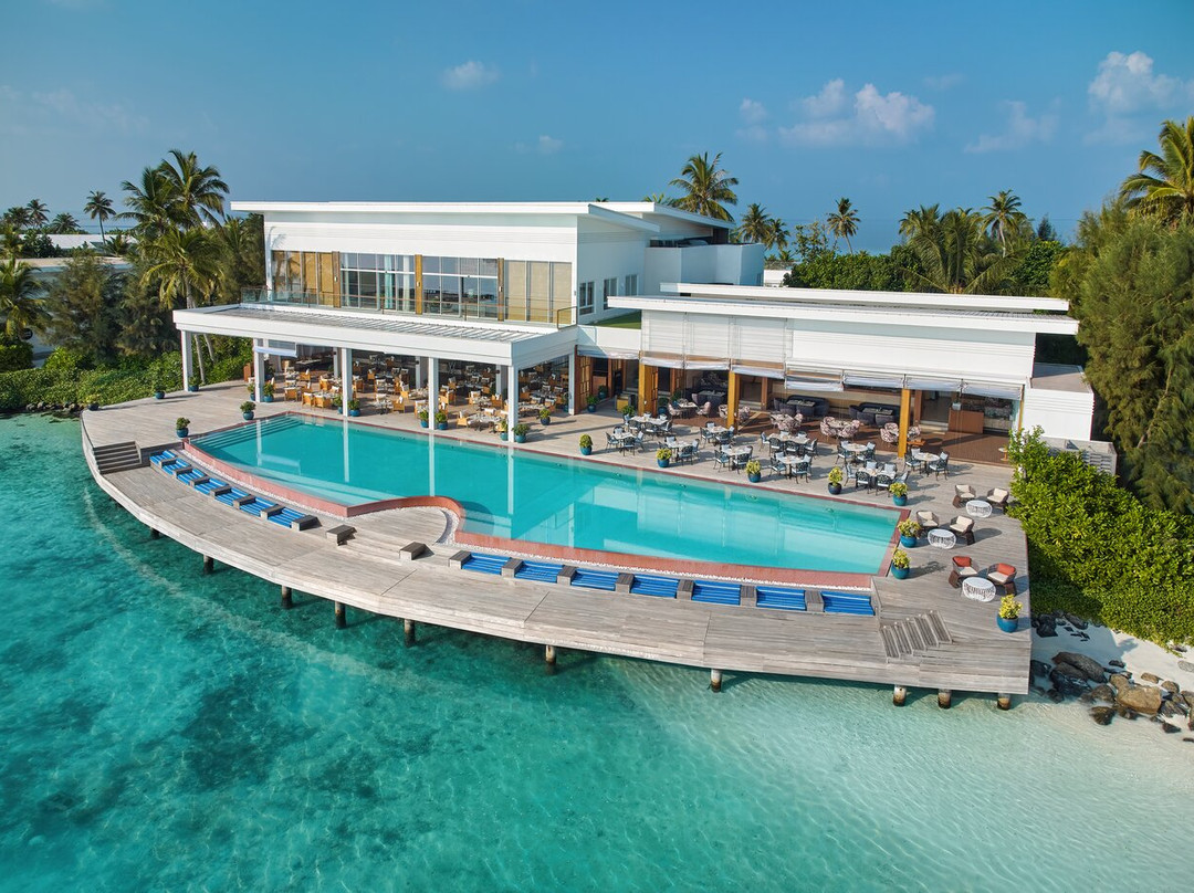 Glow At Jumeirah Olhahali Island