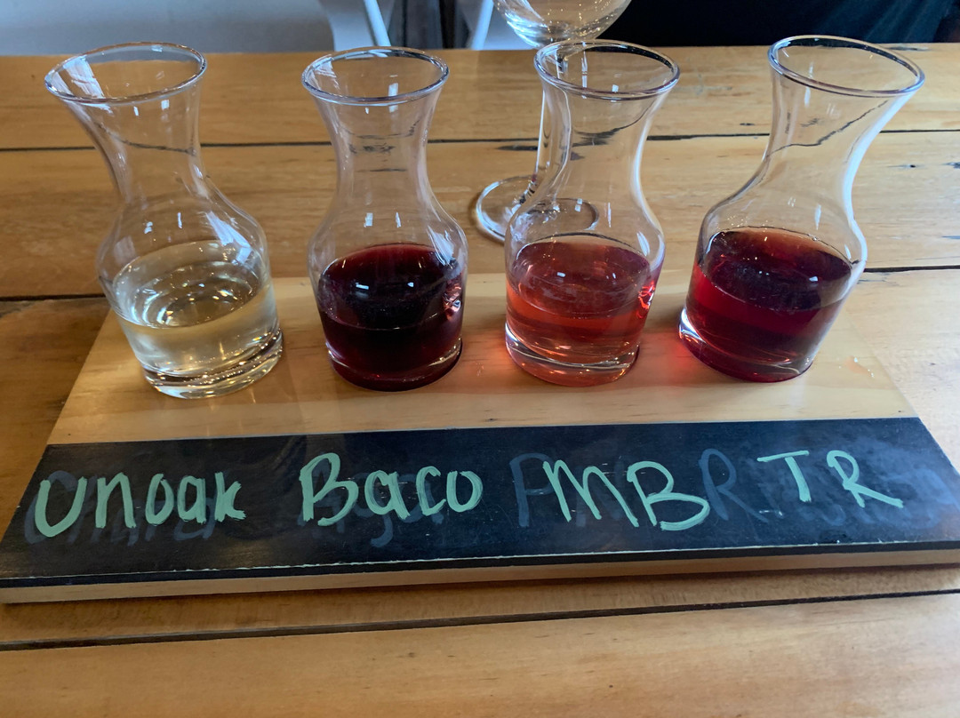 Buccia Vineyards Winery and B & B主图