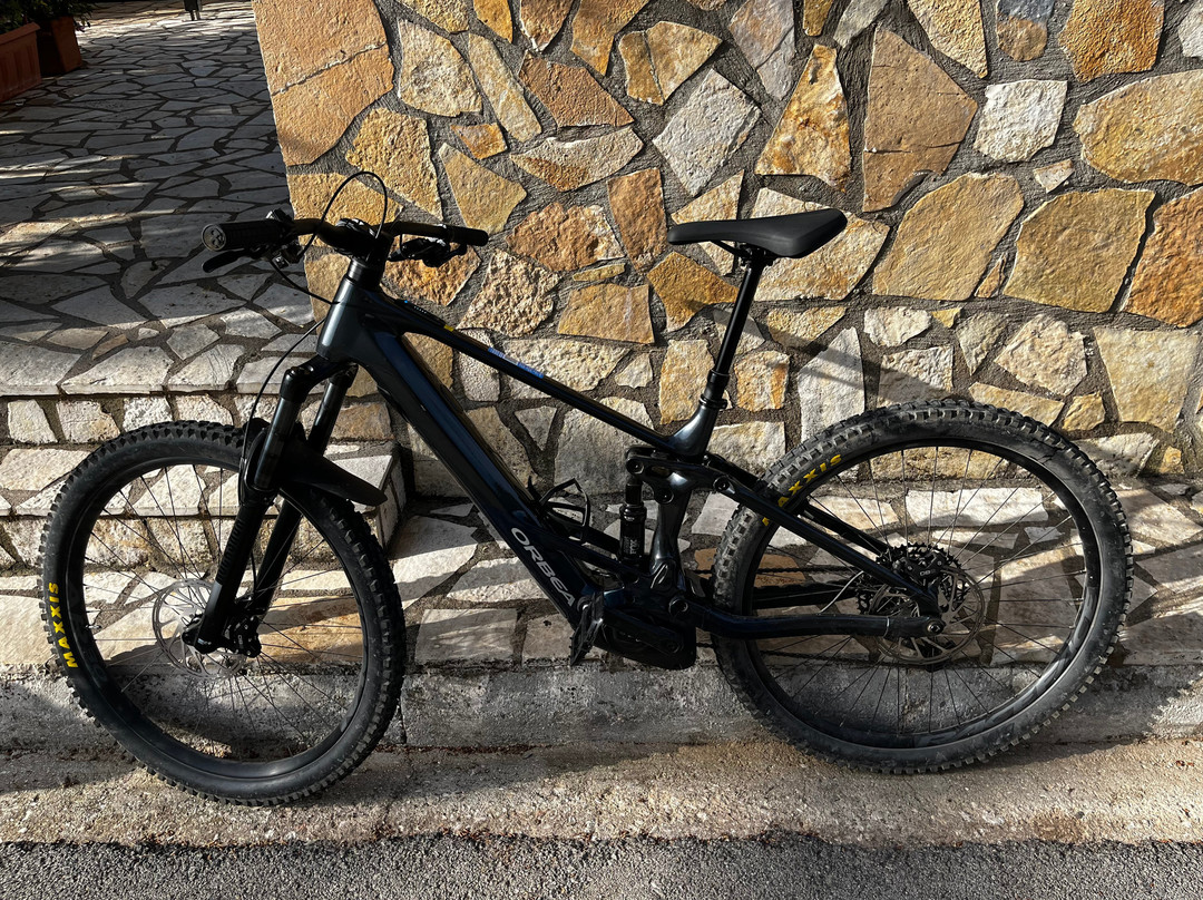 Kefalonia E-Mountain Bike Experience景点图片