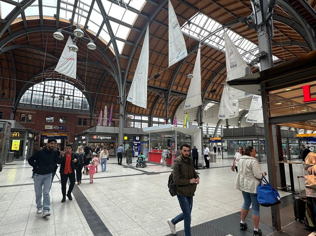 Hauptbahnhof-基尔必去景点