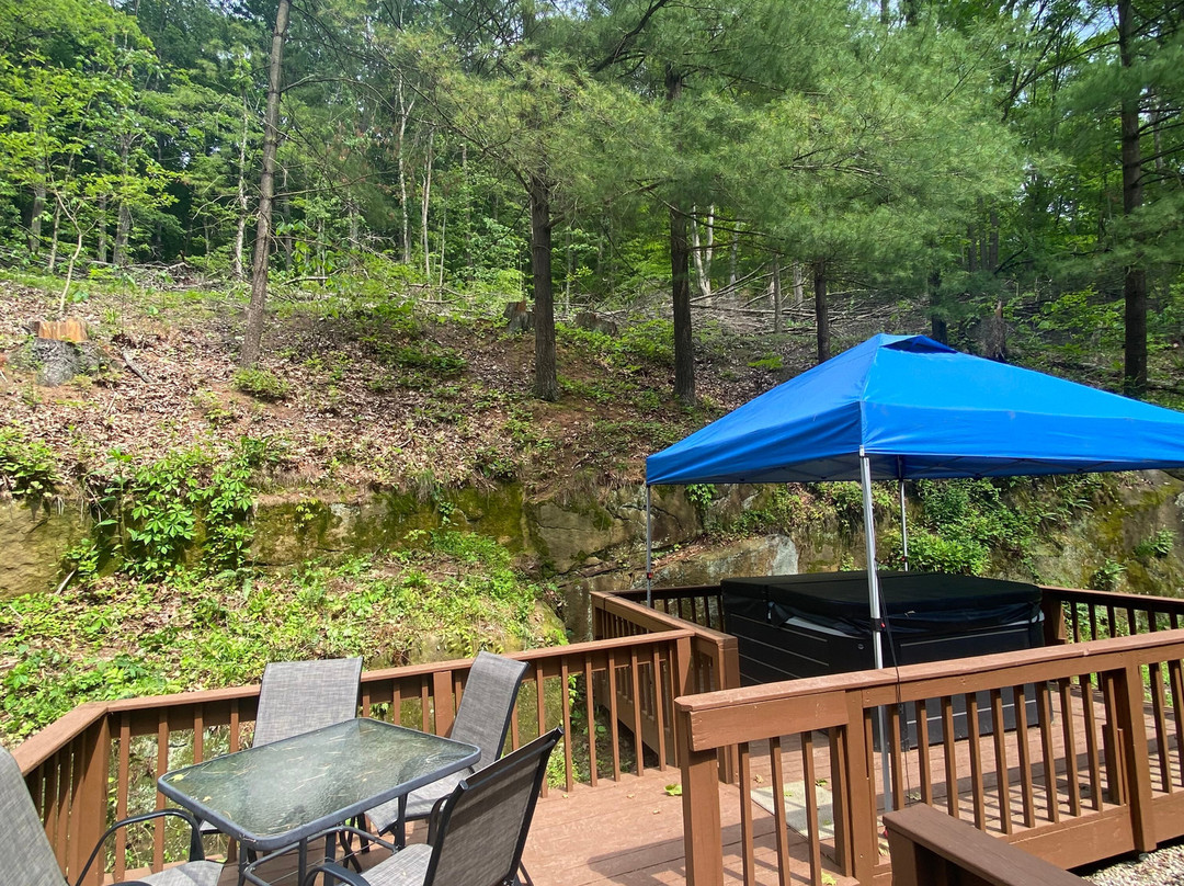 Hocking Hills Adventures-洛根必去景点