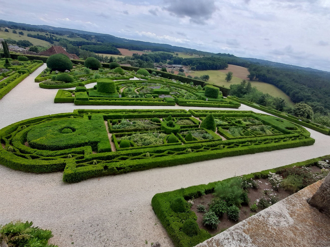 Château de Hautefort景点图片
