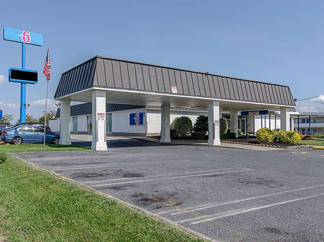 Motel 6 Staunton