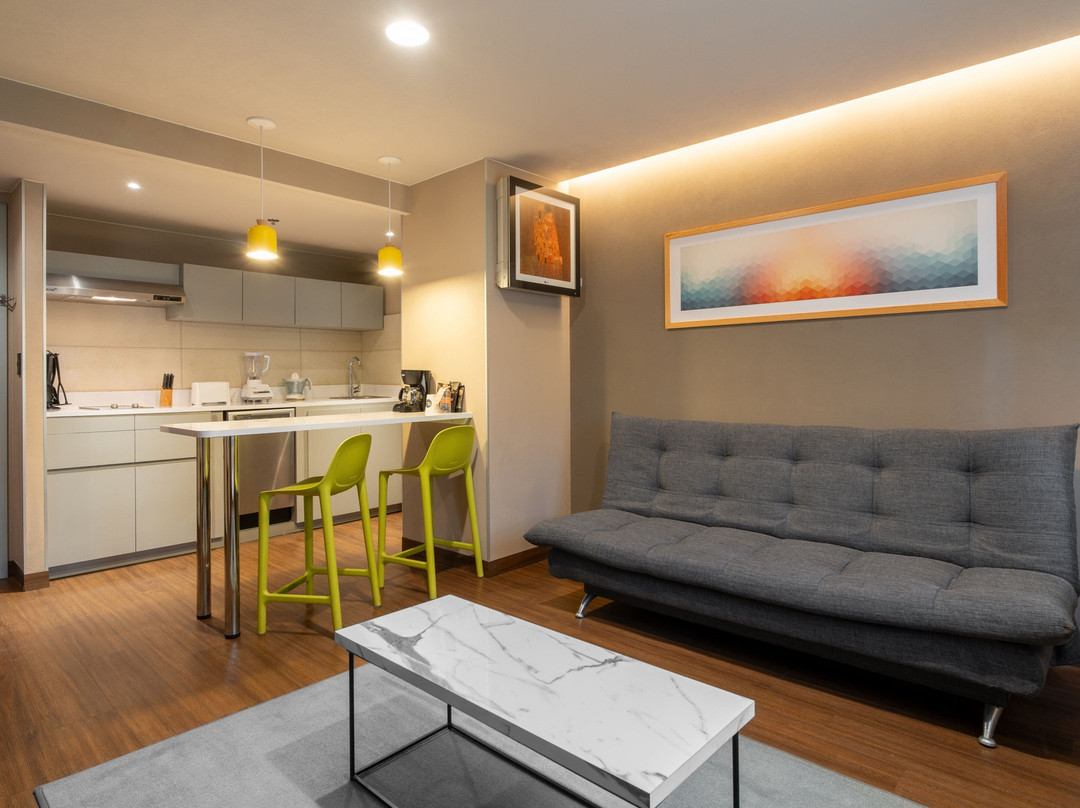 City Express Suites By Marriott Querétaro