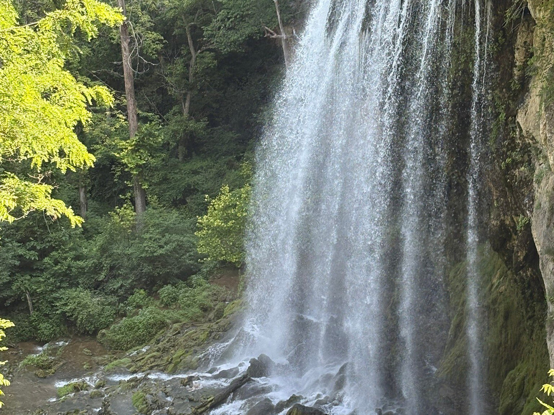 Falling Springs Waterfall-Covington必去景点