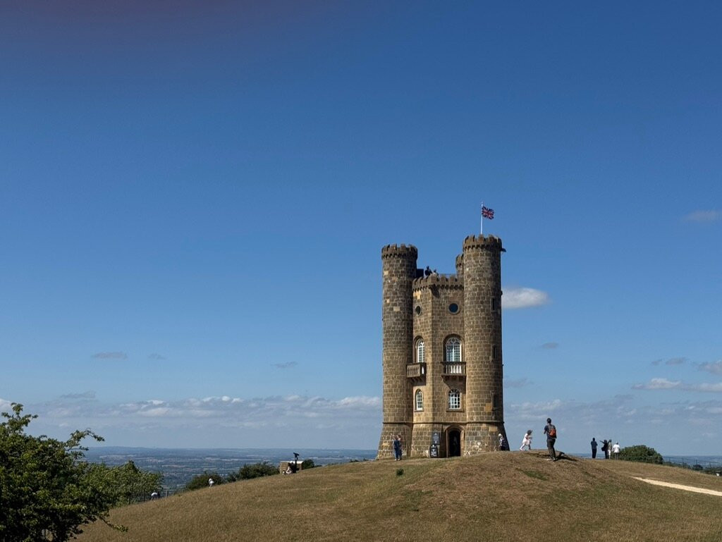 Cotswold Executive Cabs-百老汇必去景点
