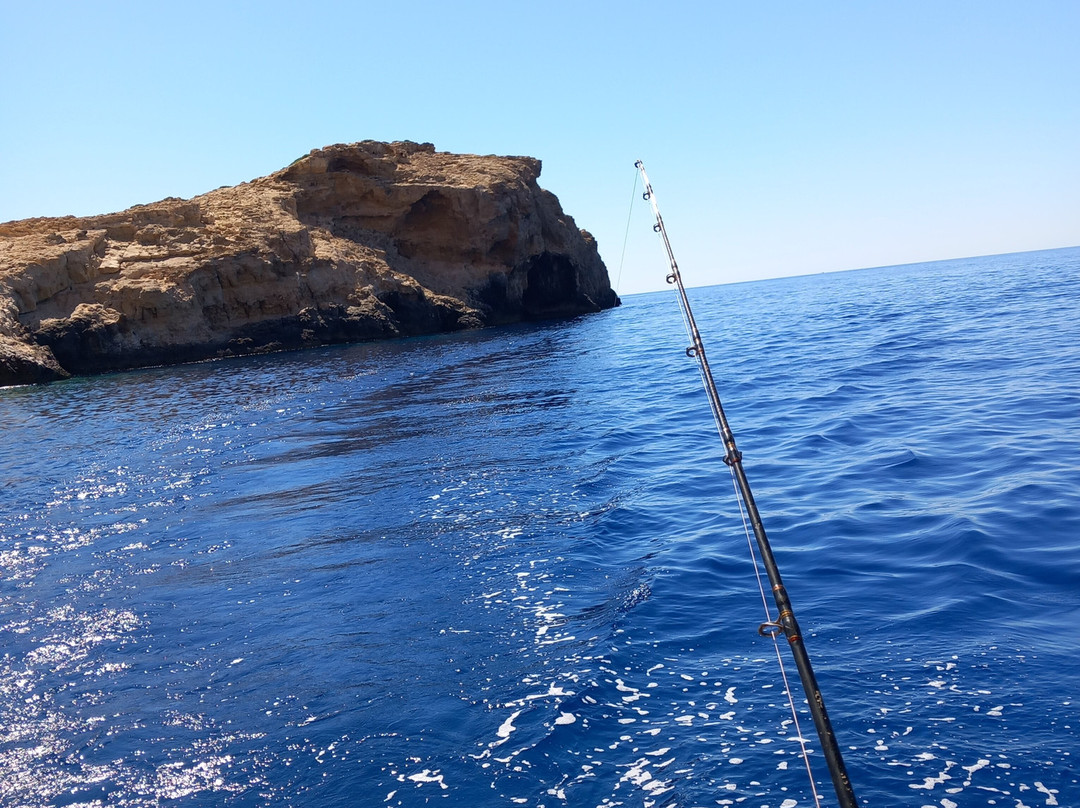Antonios Boat Tours-Kaloi Limenes必去景点