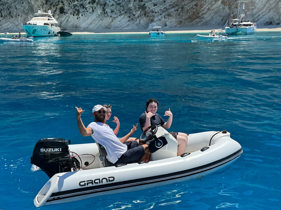 Cavo Yachting-Glifada必去景点