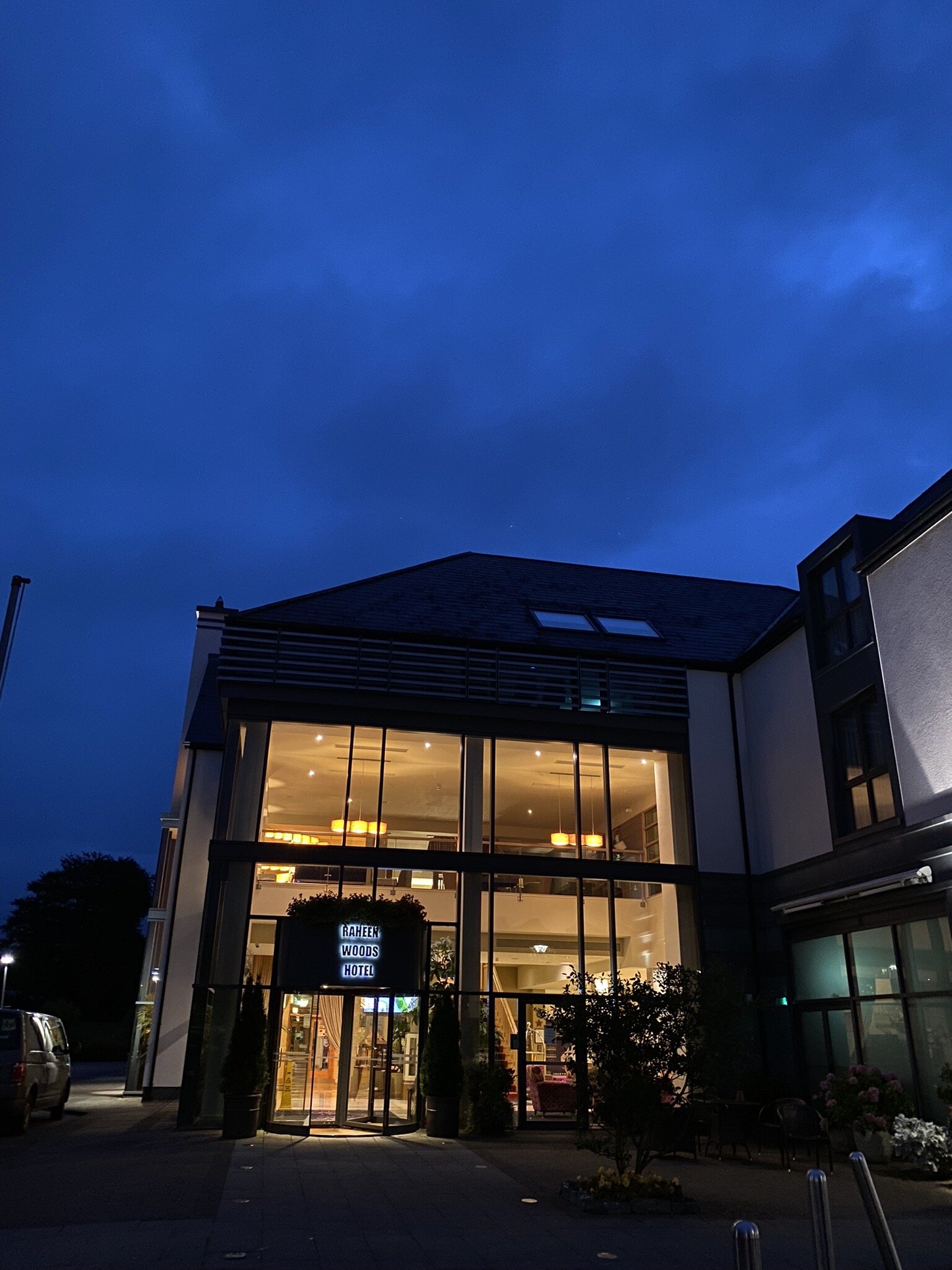 Raheen Woods Hotel-官方