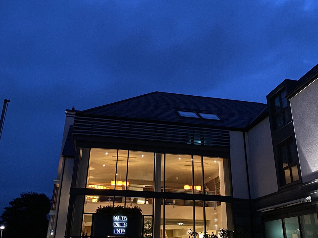 Raheen Woods Hotel主图