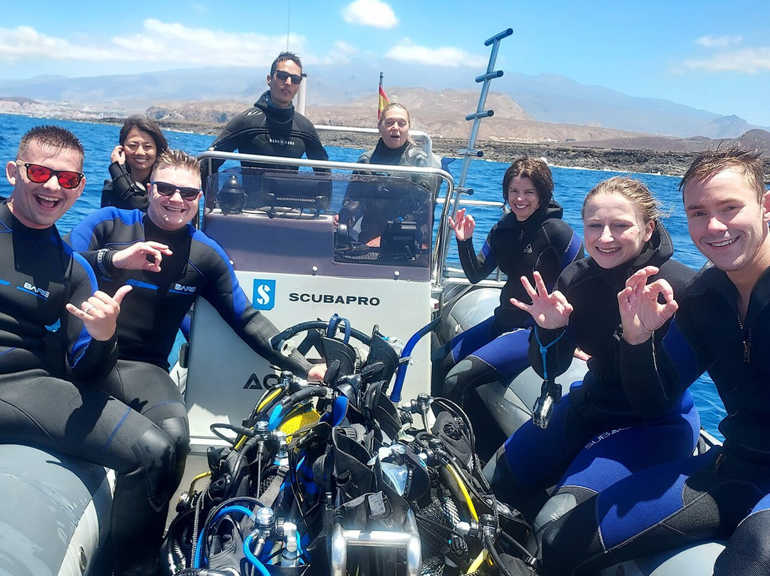 Aquarius Dive Center-阿罗纳必去景点