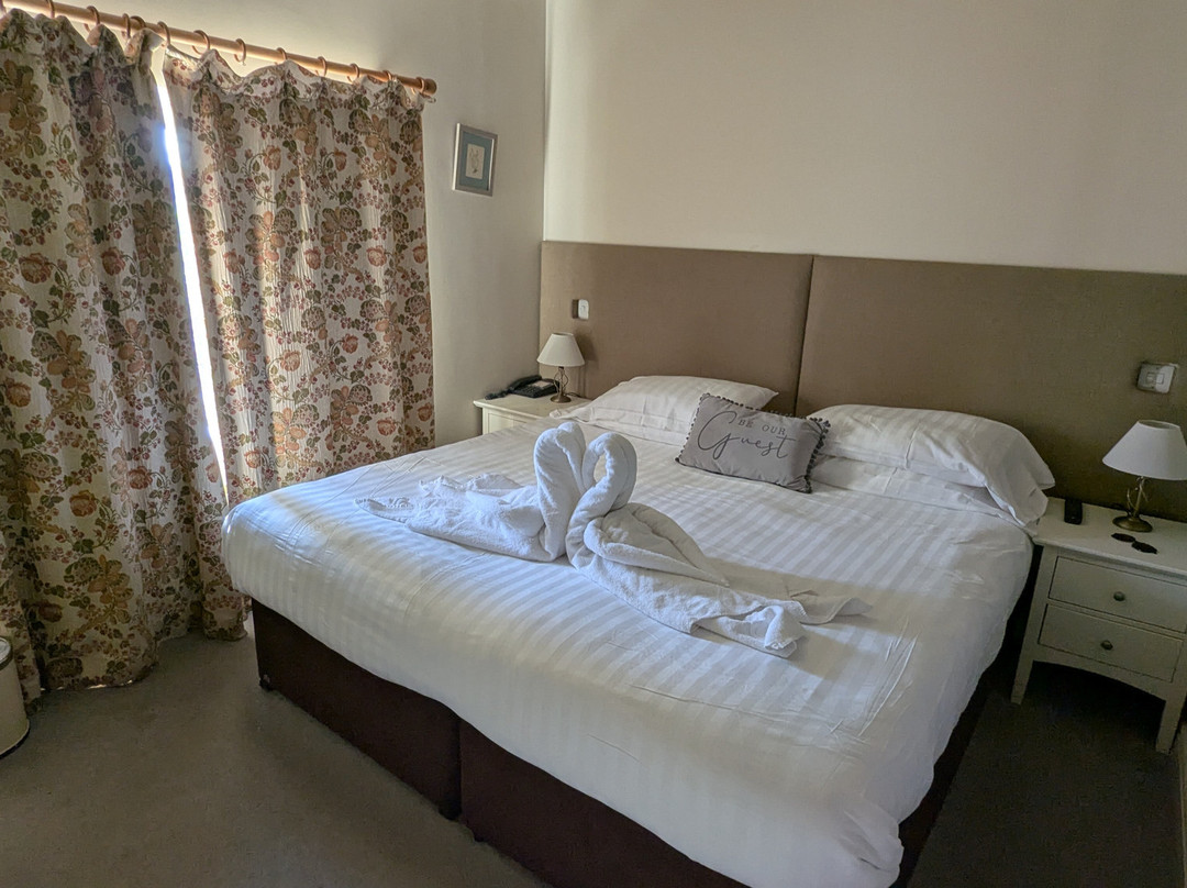 布谷布劳旅馆主图