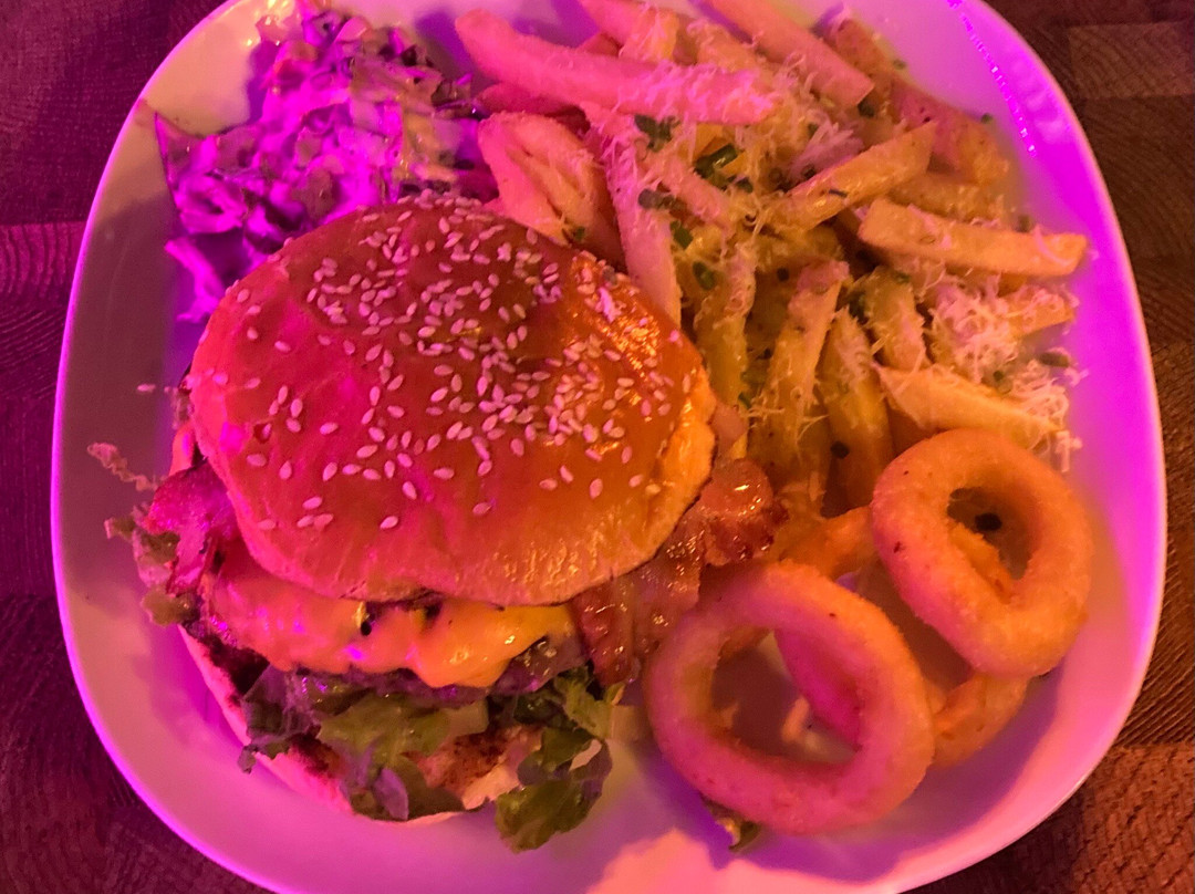 Benny's Bar & Grill