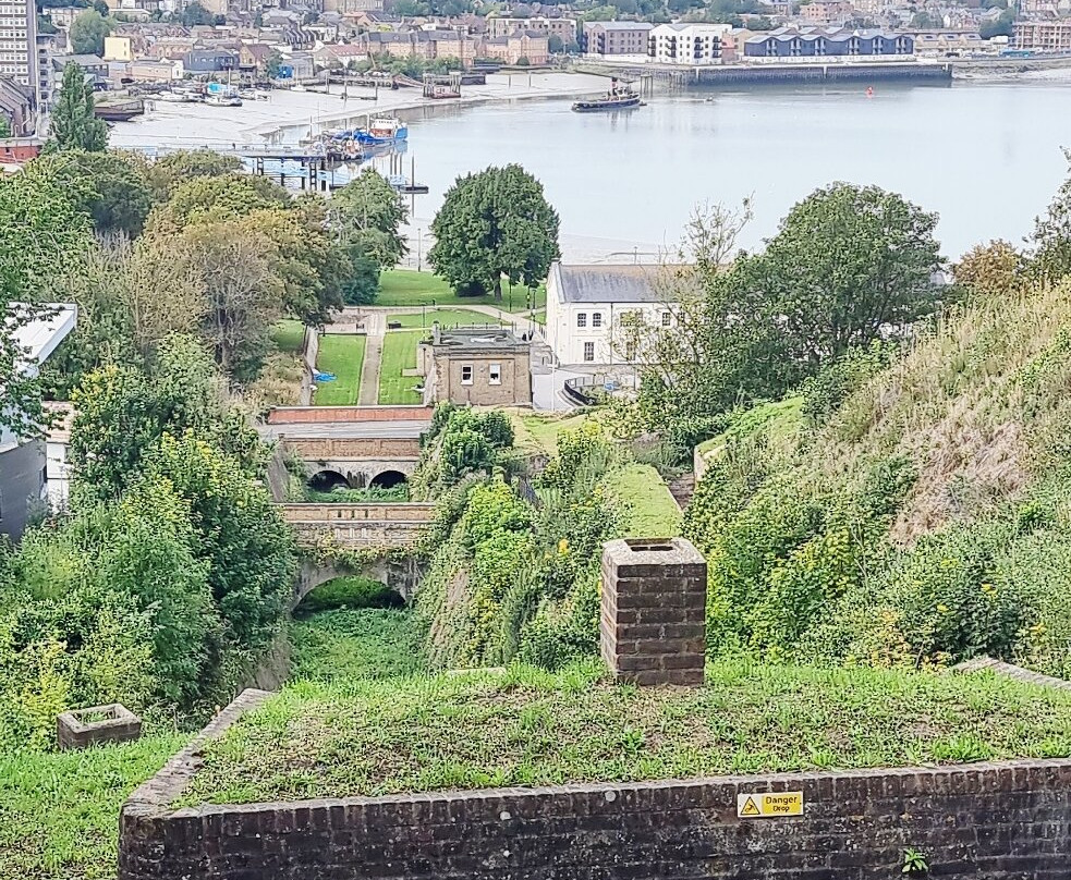 Fort Amherst-查塔姆必去景点