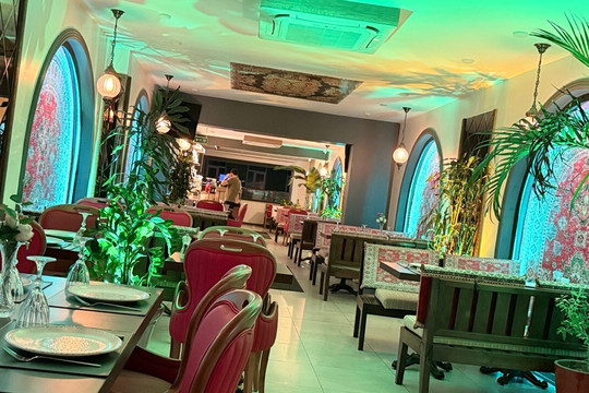 Food Palace Restaurant