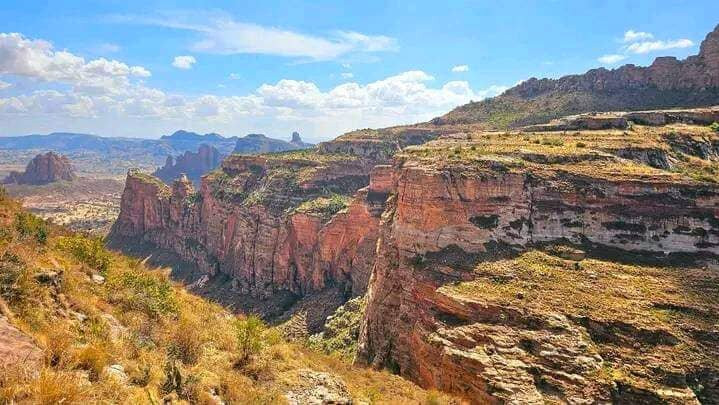 Glamour Omo Valley Tours-亚的斯亚贝巴必去景点