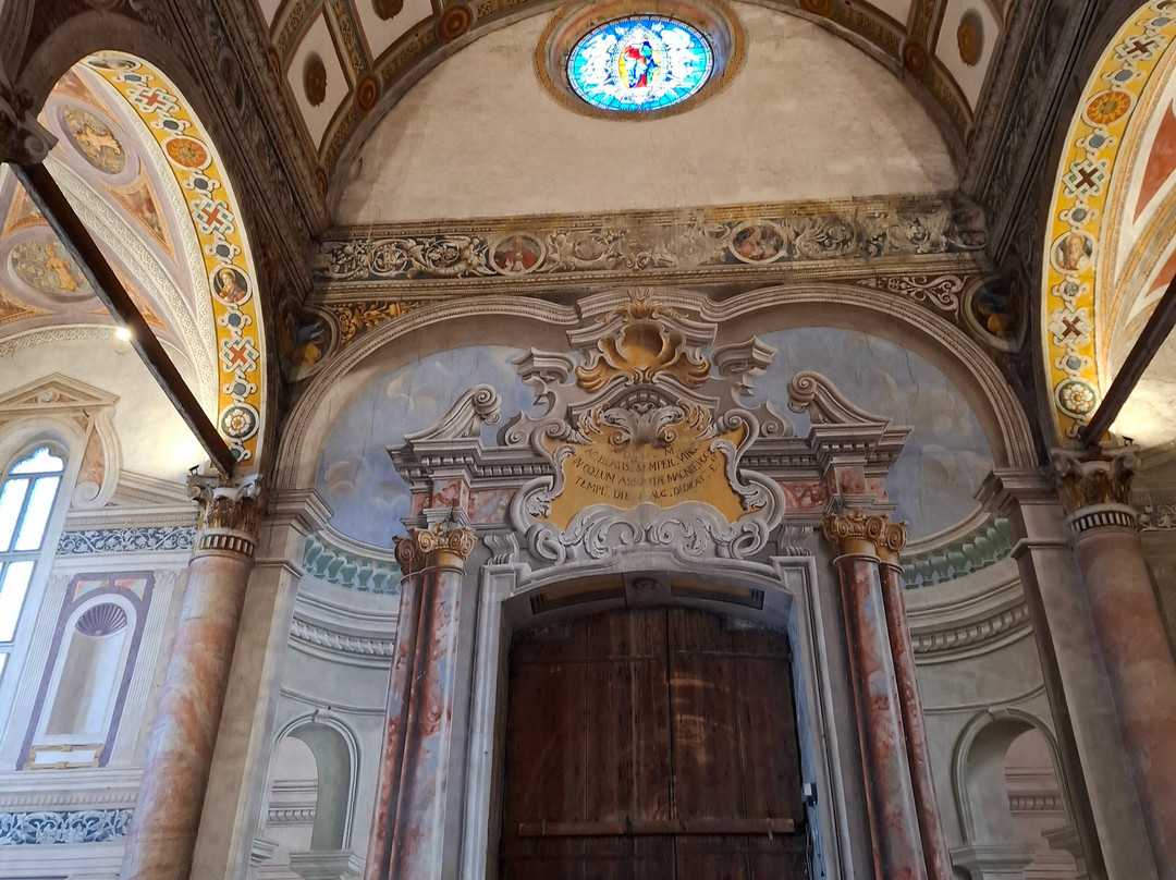 Basilica di Santa Maria in Valvendra-洛韦雷必去景点
