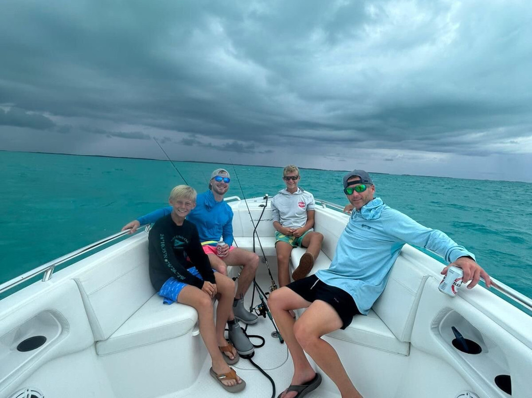 Infinite Blue Charters Exuma-George Town必去景点