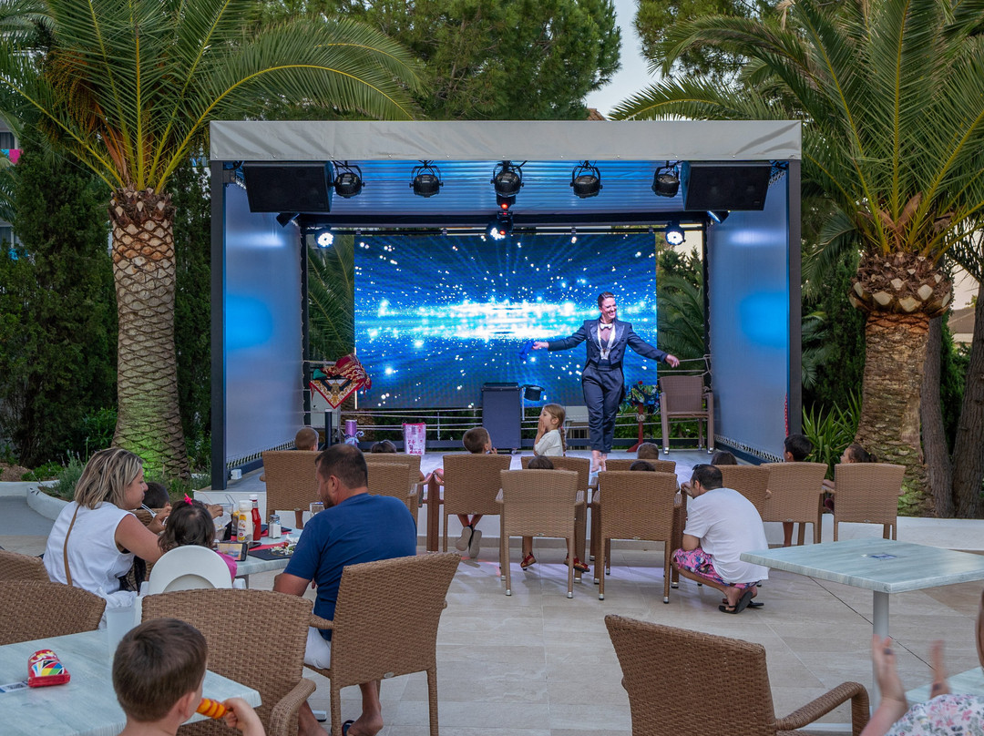 假日中心公寓式酒店主图