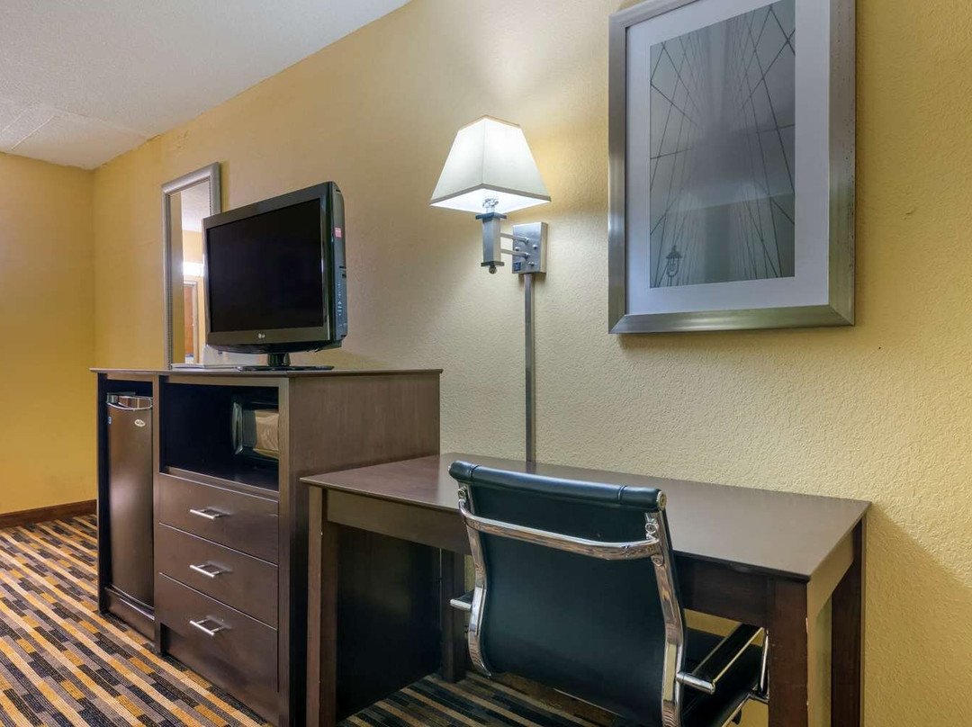 Quality Inn and Suites Mount Dora主图