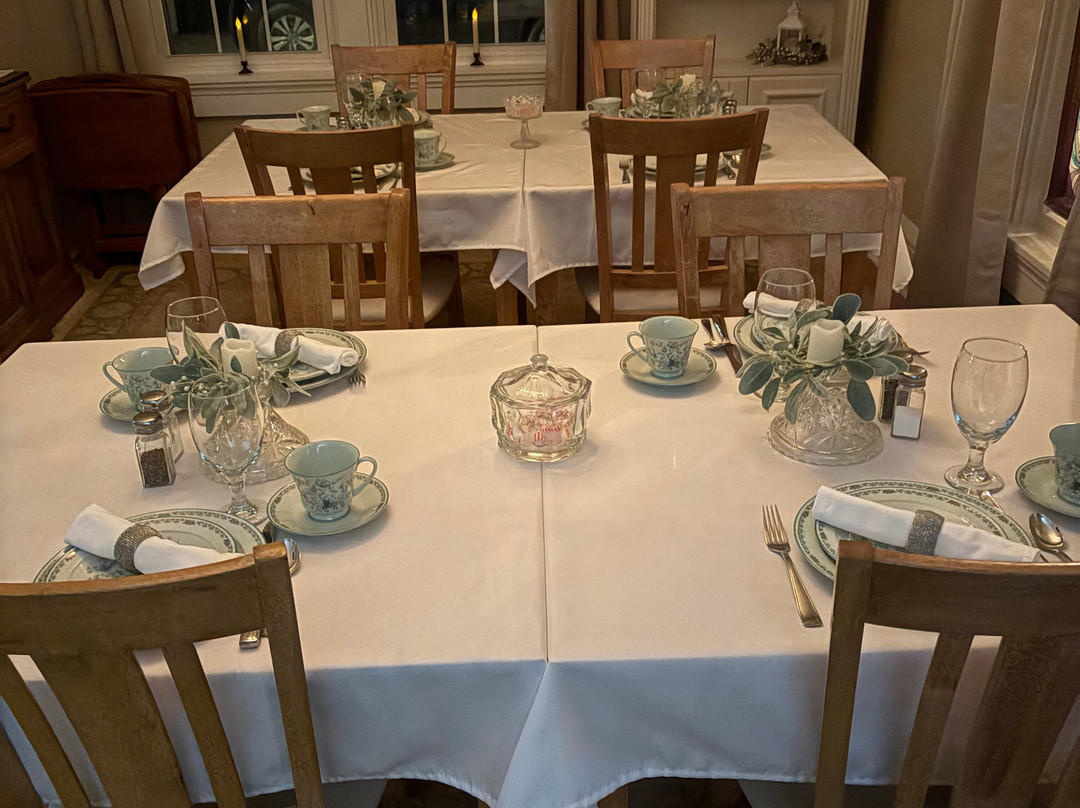 The Doctor's Inn主图