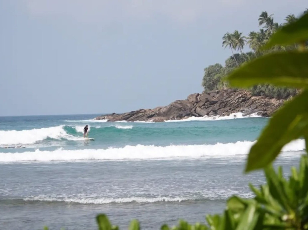 Hiriketiya Love Hiri Surf School-迪克韦勒必去景点