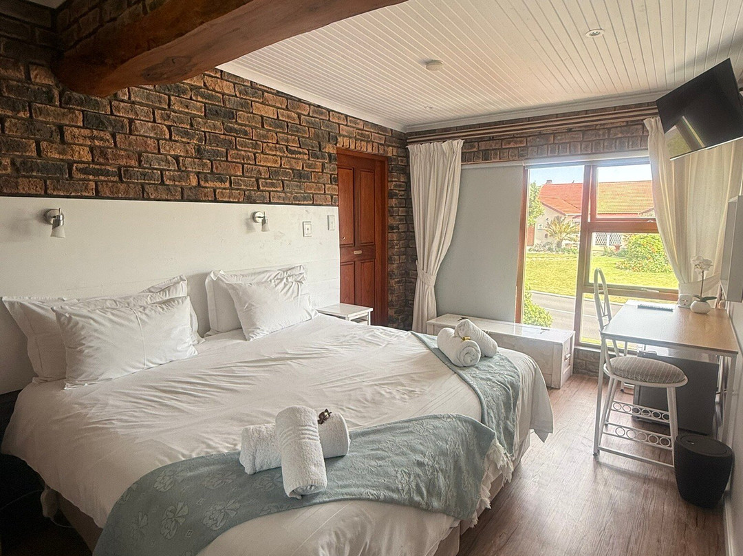 White Shark Guest House主图