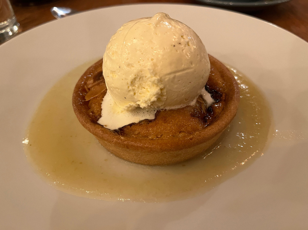 The White Horse Hotel主图