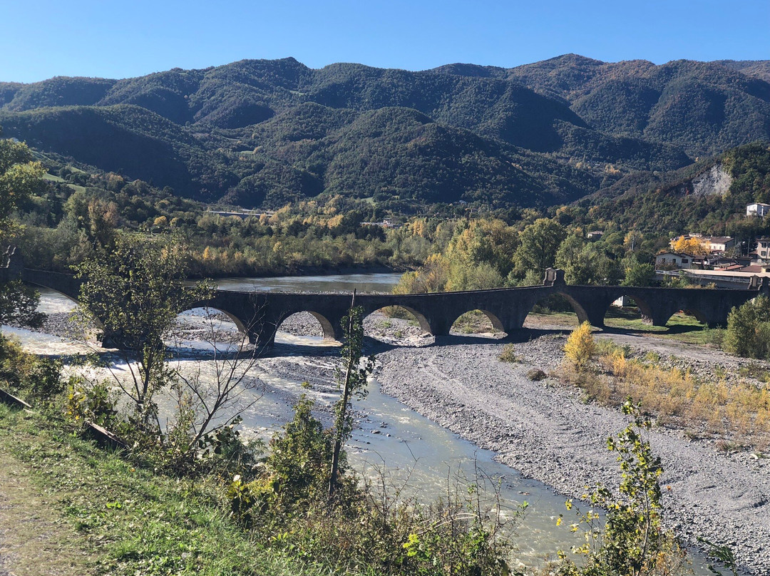 Ponte Vecchio (Ponte Gobbo - Ponte del Diavolo)-Bobbio必去景点
