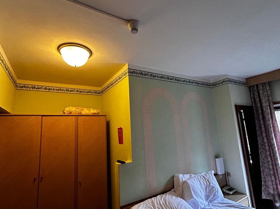 Monaco Sport Hotel主图