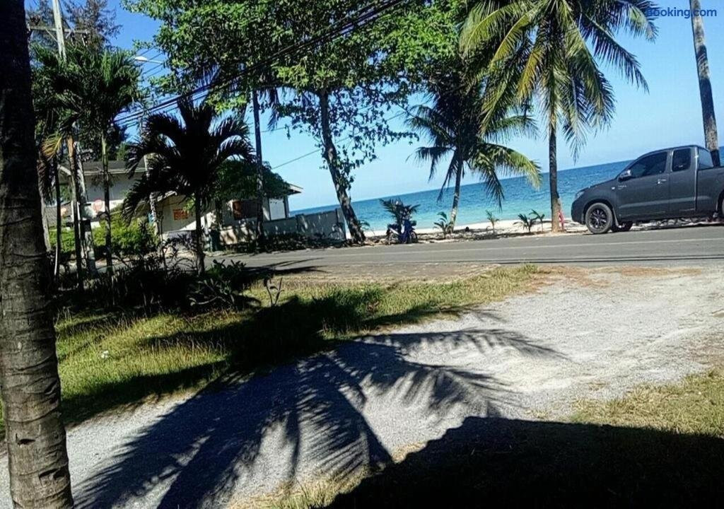 海滩度假村主图