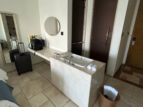 三亚凤凰岛度假酒店主图