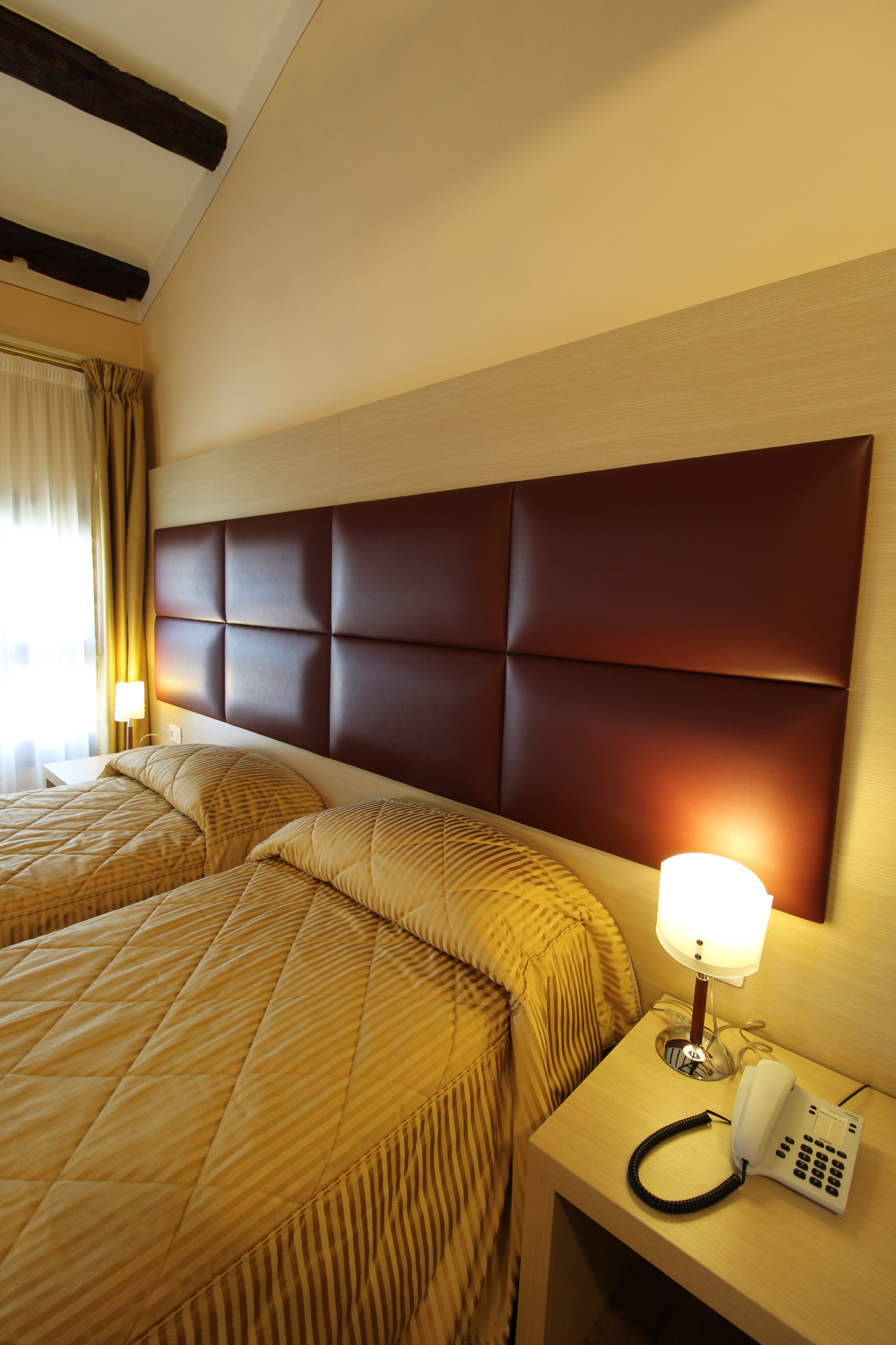 马特尼尼别墅-客卧