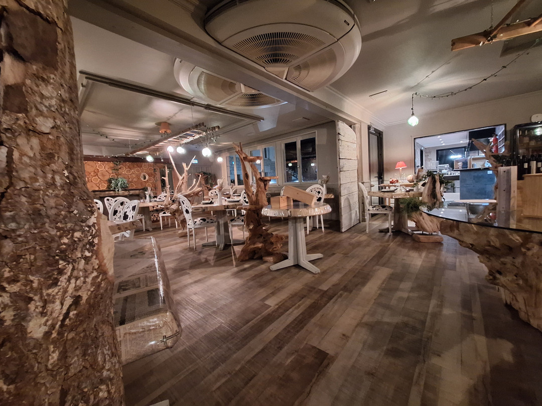 Logis Hôtel Brunel le Rocher Blanc主图