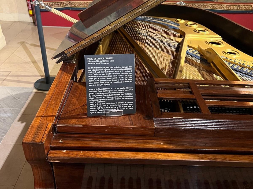 Musée Labenche-布里夫拉盖亚尔德必去景点